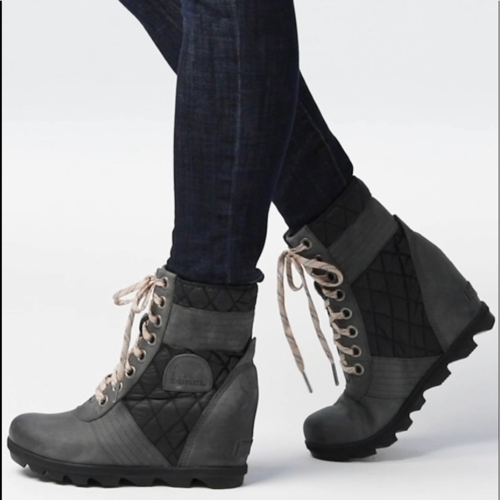 - SOREL LEXIE WEDGE WATERPROOF BOOTIES DARK SLATE size: